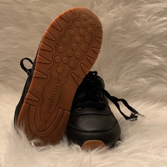 Reebok Kids Black Sneakers with Brown Soles - Picture 3 of 9